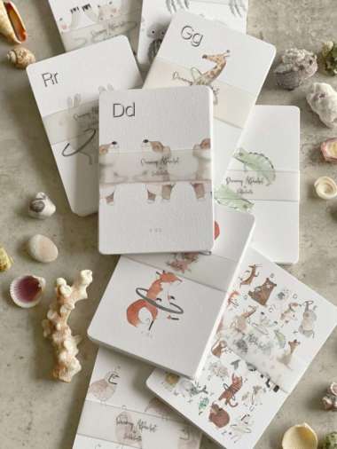 illustrated alphabet flashcard Multicolor