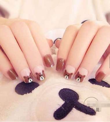 NAIL ART - 24 Pcs kuku palsu bertema Beruang Corry Line coklat