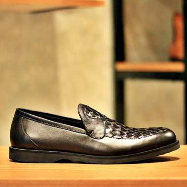 BRADLEY'S FOOTWEAR SEPATU SLIP ON KEREN KULIT ASLI BOTEGA BLACK LIMITED 41