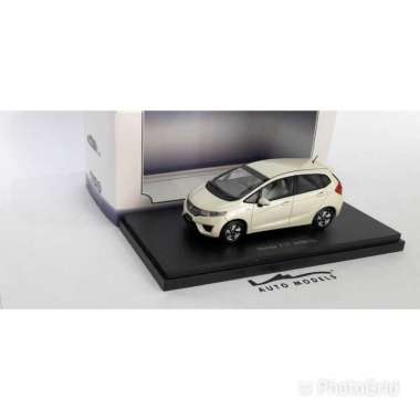 1:43 EBBRO HONDA FIT 3 HYBRID PREMIUM WHITE