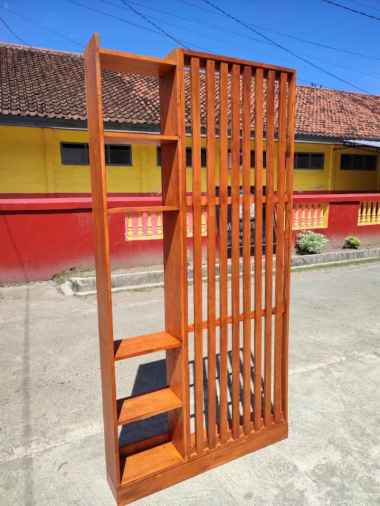 Rak Partisi PENYEKAT RUANGAN MINIMALIS MODERN