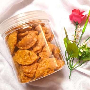 Pastel Isi Abon Toples