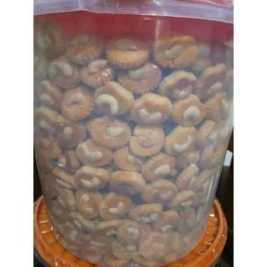 Hampers Hadiah Snack - Kue Lebaran Idul Fitri (2 toples) Sagon + Kue Mente