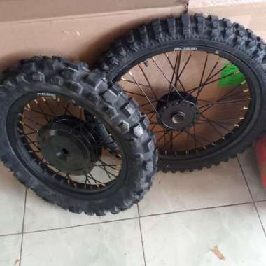 Velg Paketan Beat Street/Vario 110 Cross Trail Ring 14/17; Plus Ban Multicolor