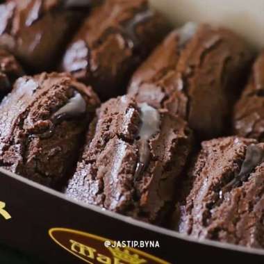 KUE BALOK BROWNIES MAHKOTA | KUE BALOK MAHKOTA COKELAT GREENTEA COKLAT ISI 10