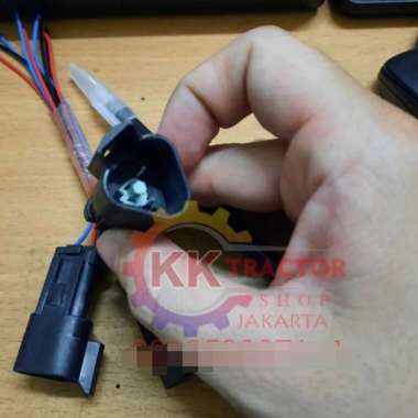 SOKET MOTOR GAS PC130 PC200-7 SOKET CEWEK PIN 3 KAKI