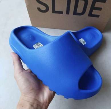 Yeezy Slide Azure