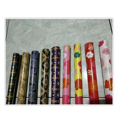 Kertas Kado per gulung Batik Biru