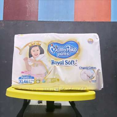 MamyPoko Royal Soft XL46 Girls Popok Celana MamyPoko Royal Soft Girls