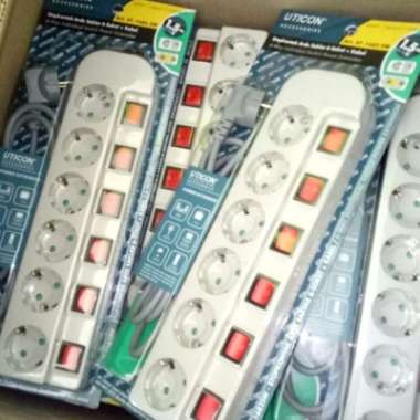 Stop Kontak Uticon 6 Lubang+Saklar On Off St-1682 Sw/Colokan Listrik Multicolor