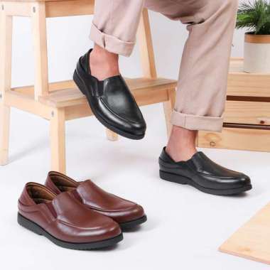 sepatu pantofel pria sepatu slip on pria sepatu loafer pria sepatu kerja cowok sepatu kantor cowok k