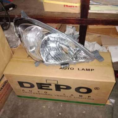 Head Lamp - Lampu Depan Innova Inova 2005 2006 2007 2008 2009 2010 Kanan