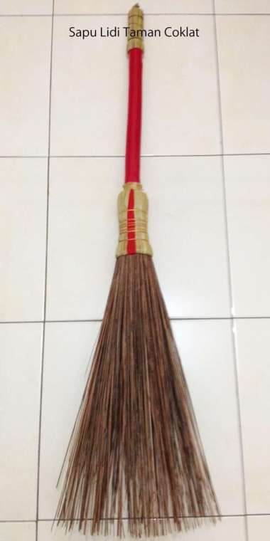 Sapu Lidi Taman Gagang Panjang