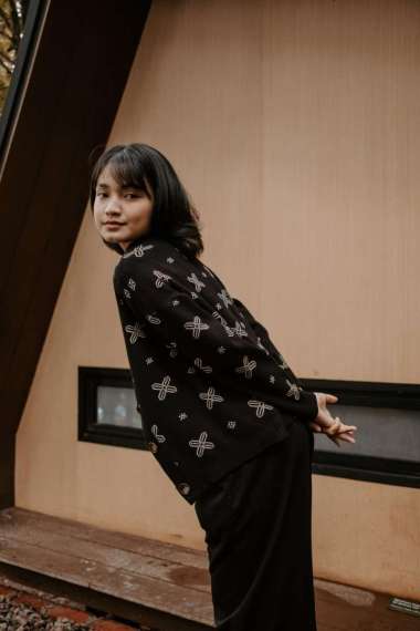 Dama Kara Hapsari Cardigan Black