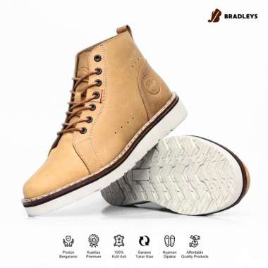 Bradley's Cordovan Tan Casual Boot 41 Tan