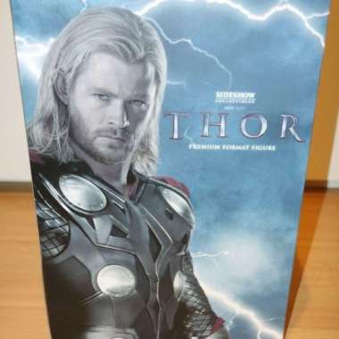 Sideshow Collectibles Marvel Thor Premium Format Figure