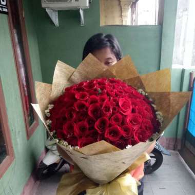 Buket bunga mawar merah asli hadiah ulang tahun