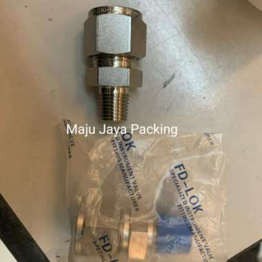 Male Connector Tube Stainless 316 OD 1/4 x 1/4" inch NPT