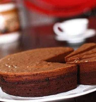 Lapis Legit Harum Bali Rasa Kopi atau Coklat Bulat 18cm Coklat