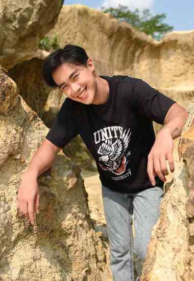 MANZONE Kaos Lengan Pendek Pria MZT-ID-BHINNEKA - BLACK BLACK S