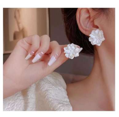 Anting bunga terbaru anting bunga putih