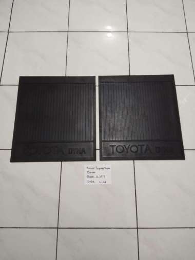 KARPET RODA TOYOTA DYNA KARPET LUMPUR TRUK DYNA MUD GUARD TRUCK DYNA