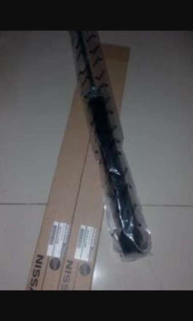 Shockbreaker Shock Breaker Belakang Nissan Juke