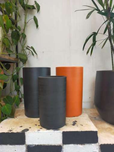 POT TANAMAN TERAKOTA PREMIUM D20T35 SILINDER TABUNG Emerald