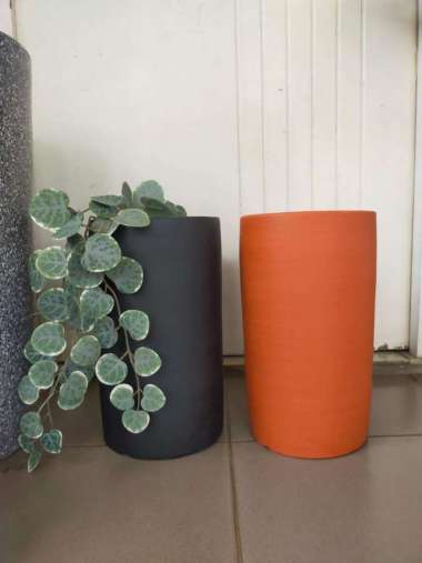 POT TANAMAN TERAKOTA PREMIUM D20T35 SILINDER TABUNG Terakota