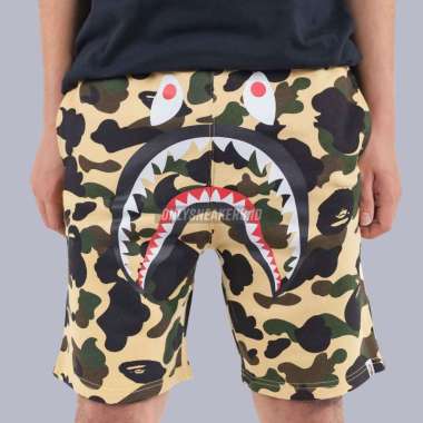 BAPE BIG ABC CAMO SHARK YELLOW SWEATSHORTS (100% AUTHENTIC) M