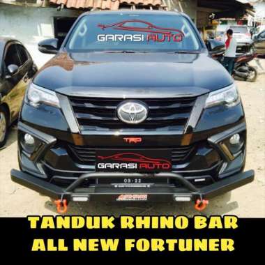 Tanduk Depan Rhino Bar Bumper Guard Towing Mobil Bahan Besi Tebal PAJERO SPORT Hitam