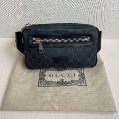 Gucci gg supreme belt bag in black