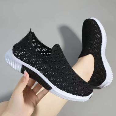 Jual Sepatu Lv Sneakers Terbaru - Oct 2023