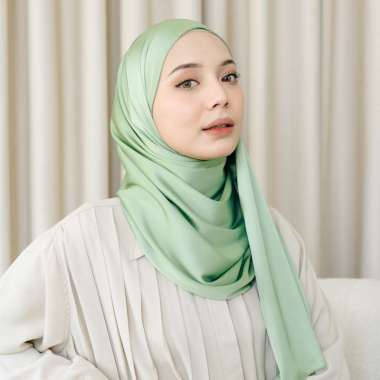 Lozy Hijab - Medina Eyelash Shawl Green Mint