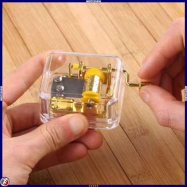Kotak Musik / Music Box klasik impor / Hadiah Unik / Tukar Kado Imagine