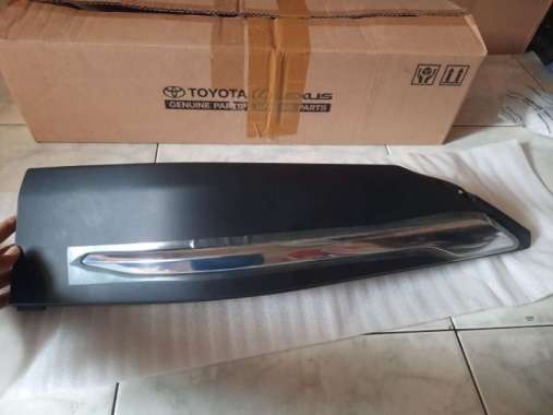 bodykit bodikit depan innova reborn 2016 2017 2018 2019 venturer ori - DEPAN KANAN DEPAN KANAN