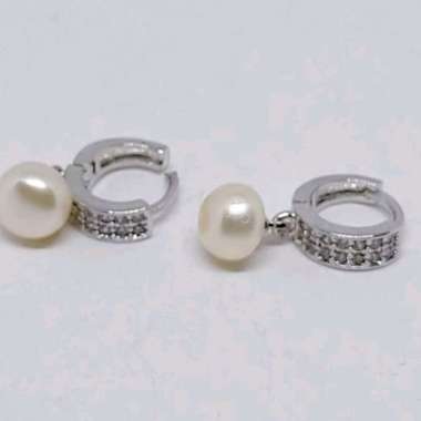 A11 Anting Mutiara Asli Mutiara Air Tawar dari Lombok