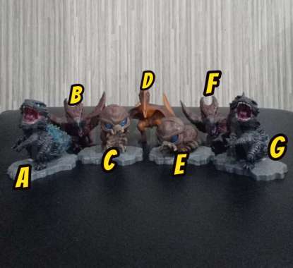 mainan anak action figure monster figure miniatur topper kue mainan figure