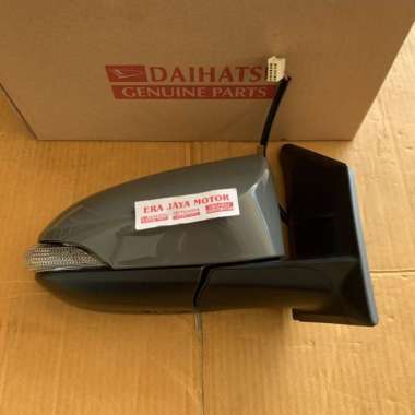 Kaca spion elektrik kanan sigra calya original