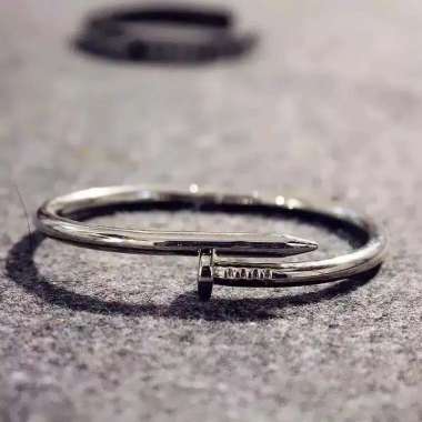 Gelang Famous Signature Nail Bangle Titanium Paku Fashion Bangle Silver