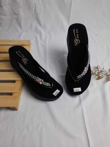 Sandal Wedges Wanita Spon Motif Terbaru 2023 36 Hitam