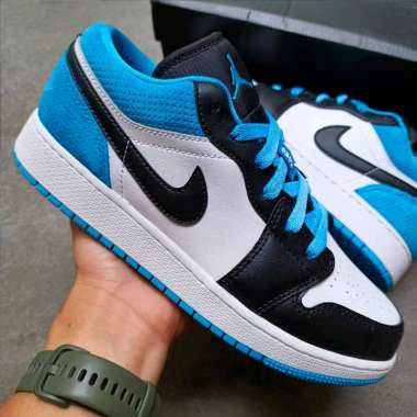 Air Jordan 1 Low Laser Blue (GS) || white