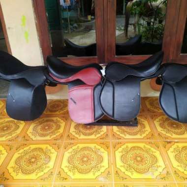 Pelana kuda kulit asli Multicolor