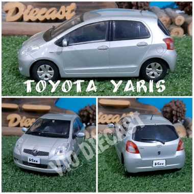 Diecast Miniatur Toyota Yaris skala 1:24