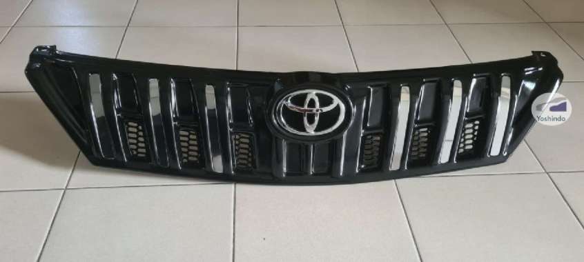 Grille Innova 2012 model Skoda