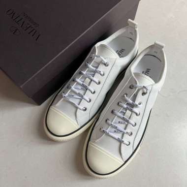 Valentino vltn giggies low top sneaker in white 44