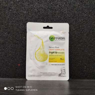Masker Wajah Garnier Serum Mask Light Complete Bright Up Tissue Mask