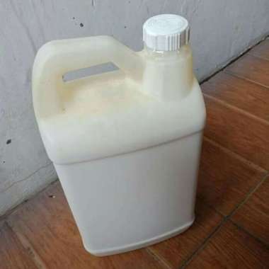 latex pekat / latex cair / lem latex / lem perekat kemasan jerigen 5l Multicolor