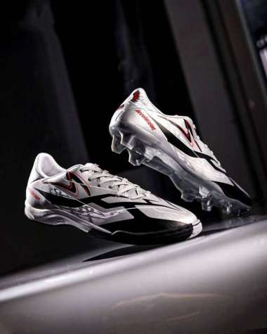 specs hyperspeed silver black fiery red fg/in sepatu bola/futsal original specs sepatu futsal 41