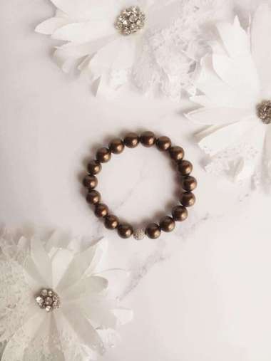 Gelang Kerang Mutiara Asli Warna Cokelat Keemasan Berbalut Swarovsky